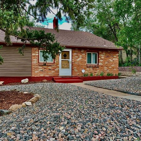 Newly Renovated Cozy Home Minutes From Broadmoor And Downtown Colorado Springs Kültér fotó