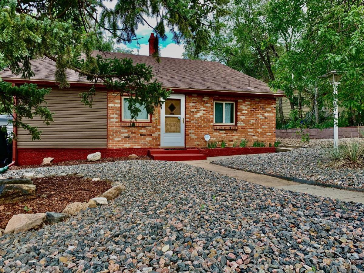 Newly Renovated Cozy Home Minutes From Broadmoor And Downtown Colorado Springs Kültér fotó