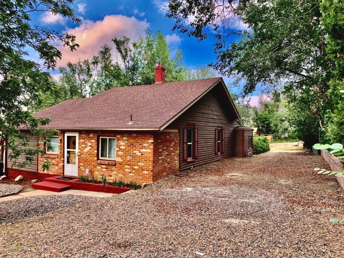 Newly Renovated Cozy Home Minutes From Broadmoor And Downtown Colorado Springs Kültér fotó